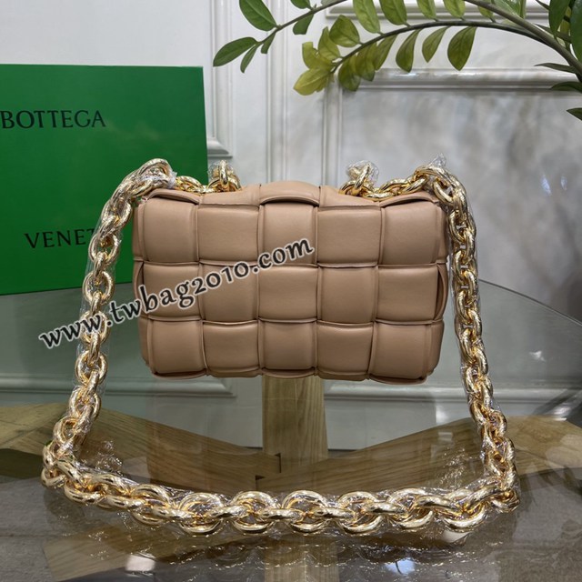 Bottega veneta高端女包 96008奶茶色 寶緹嘉新款枕頭鏈條包 BV經典款單肩斜挎手提女包  gxz1233